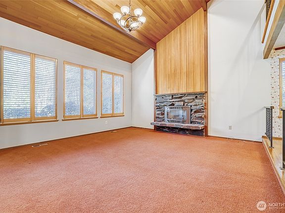 4th image of 4223 NE 205th Street