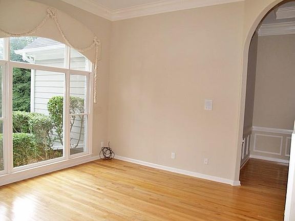 4th image of 4210 Heritage Dr SW