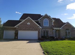 3211 Wisteria Ln, Bloomington, IL