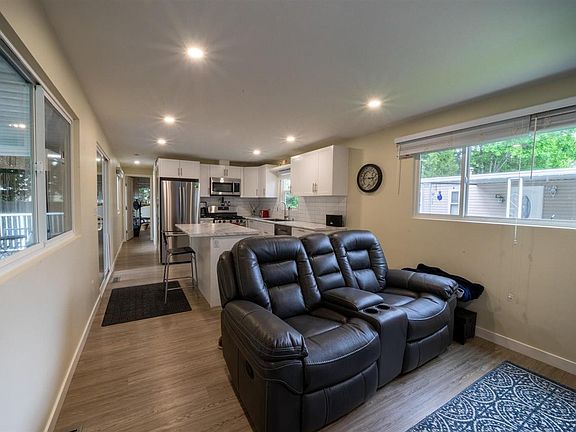 4th image of 7790 King George Blvd #54
