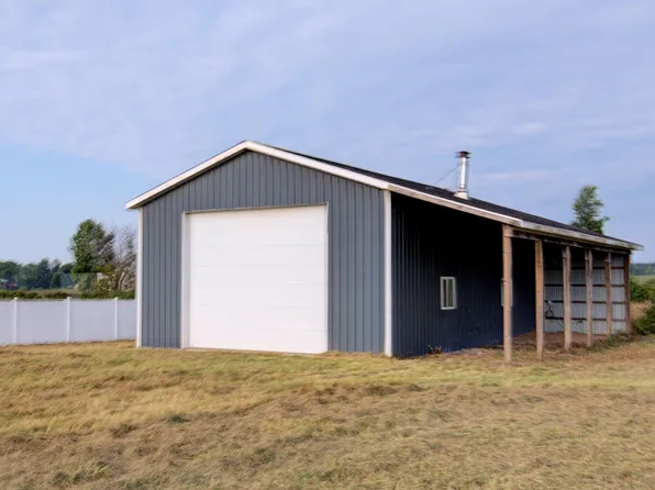 4064 12th St, Wayland, MI 49348