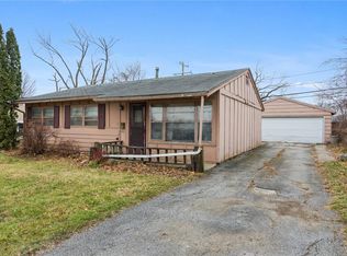 256 Boice Rd NW, Cedar Rapids, IA 52405