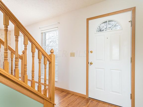 5th image of 52 Lantern Chase Dr