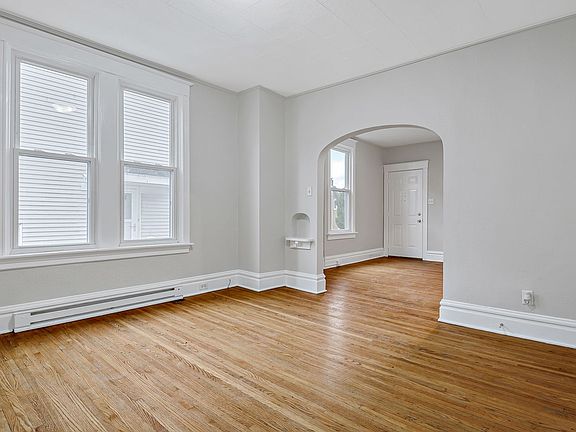 5th image of 45 N 10th St Floor 1