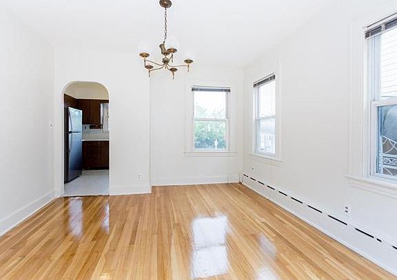 4th image of 4336 Bruner Ave
