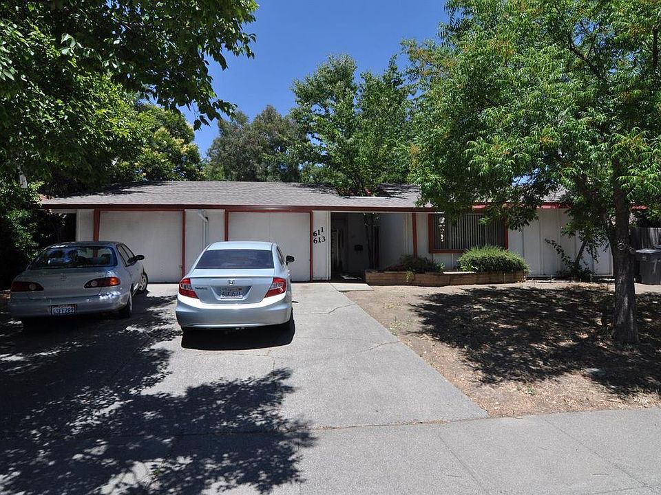 1st image of 611-613 Radcliffe Dr