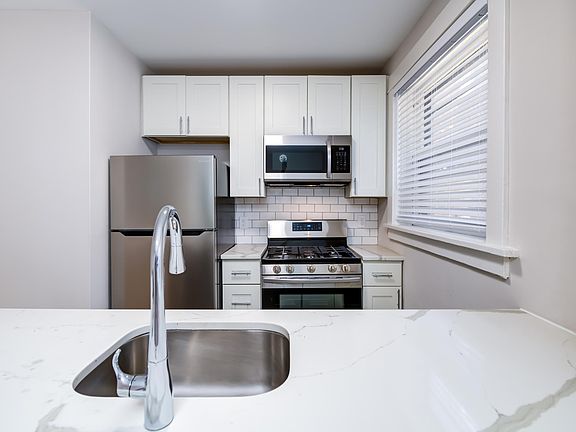 4th image of 4447 Castleman Ave #7