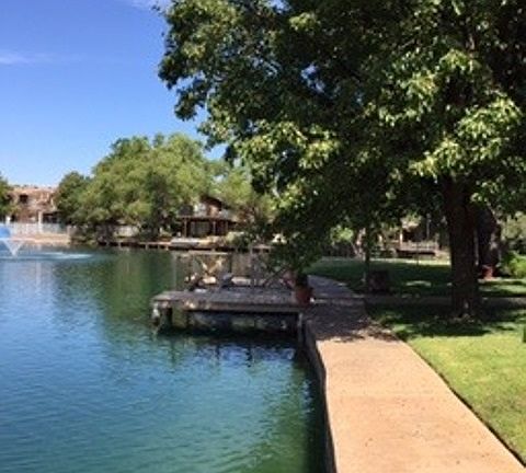 5th image of 3622 Lakeshore Dr