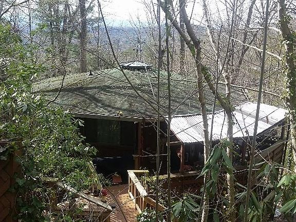 2nd image of 355 Sunset Dr #B