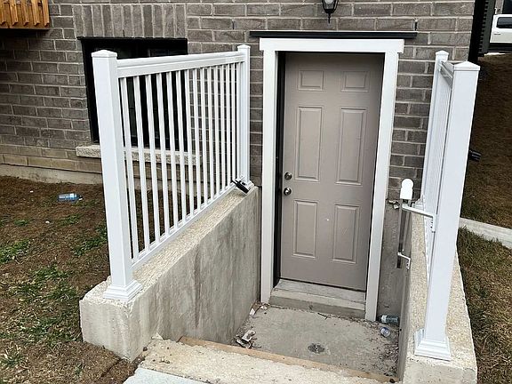 2nd image of 43 Creedon Cres #Basement