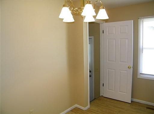 5th image of 303 N Catherine St