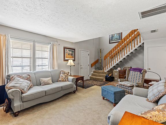 4th image of 3441 Laredo Dr Unit 4