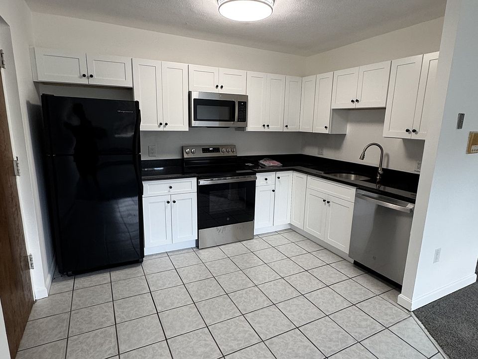 2nd image of 69 Milliken Ave