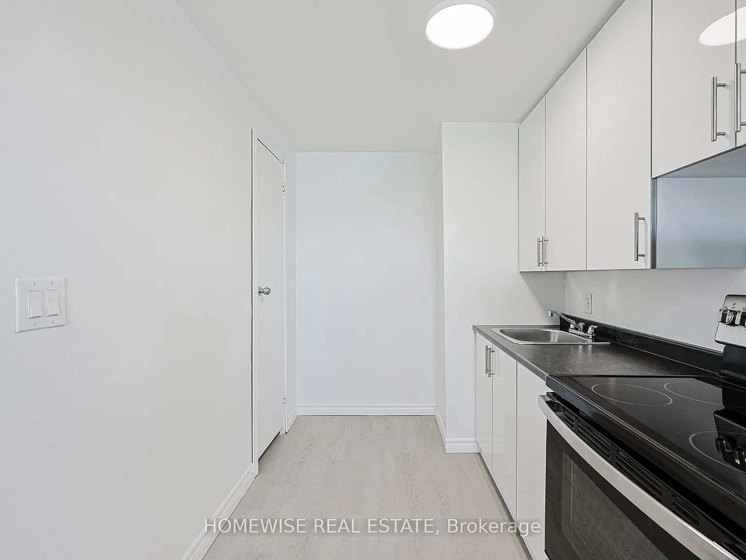 Studio, $1,595 — Photo 4