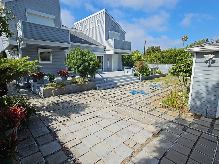 6600 W 83rd St — Photo 20