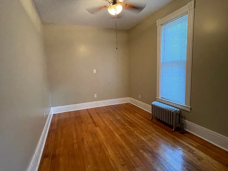 1117 Oak St #3 — Photo 6