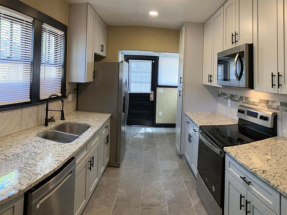 Reverse view of kitchen.