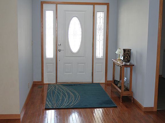3rd image of 2310 Grant Ct