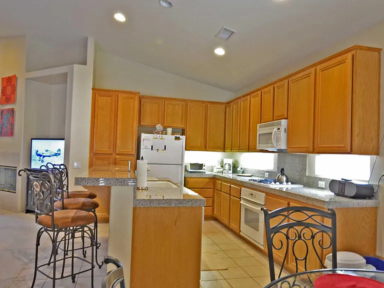 45555 Banff Springs St — Photo 8