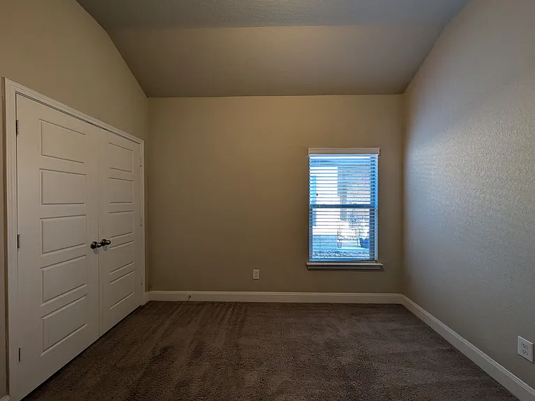1211 Old FM 306 — Photo 17