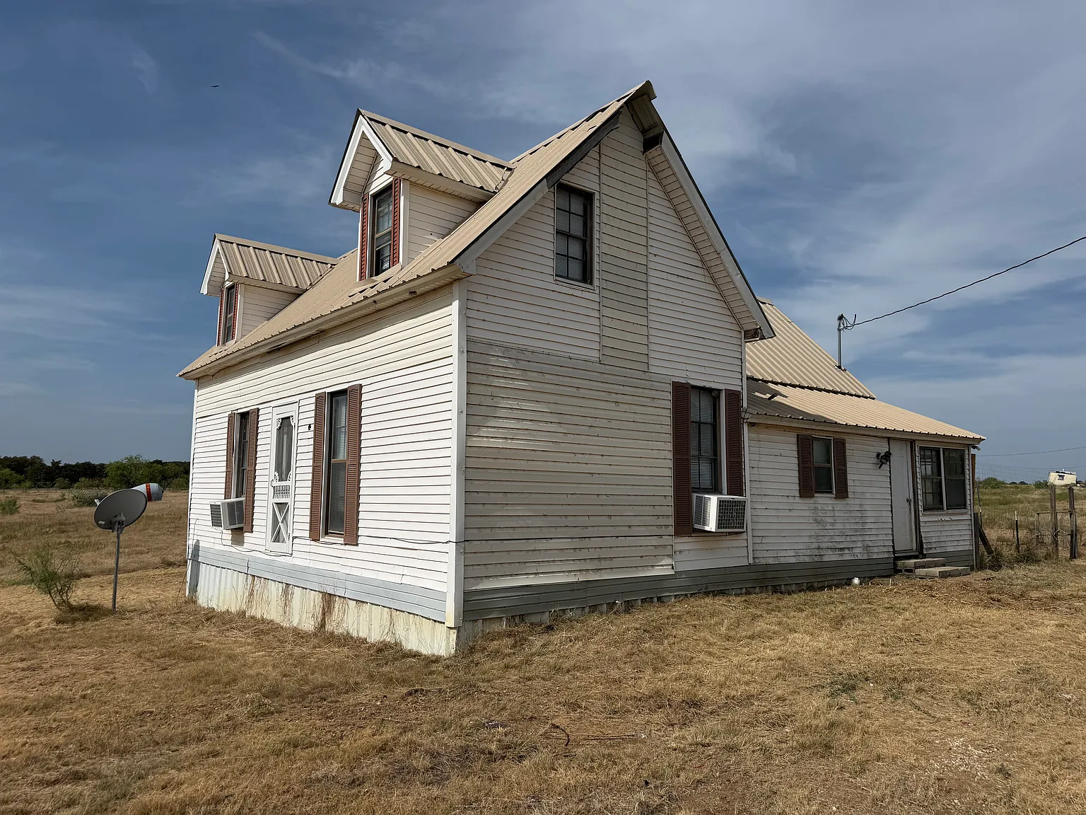 4 bed, 2000 sqft, $1,400 — Photo 4