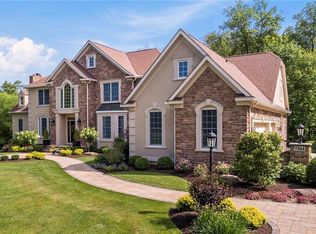 7561 Worlington Dr, Solon, OH 44139