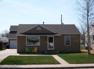 307 E 18th St, Grand Island, NE 68801