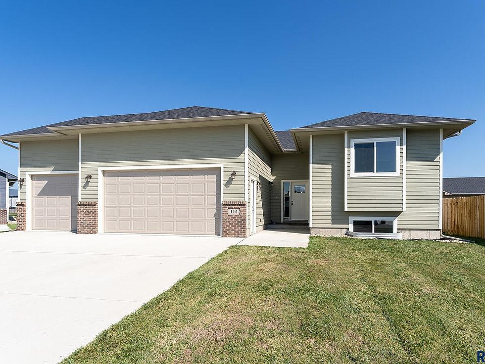1st image of 114 Atlantic Cir