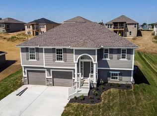 11802 N Manning Ave, Kansas City, MO 64157