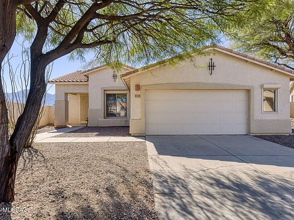 2nd image of 33 W Golden Spur Pl