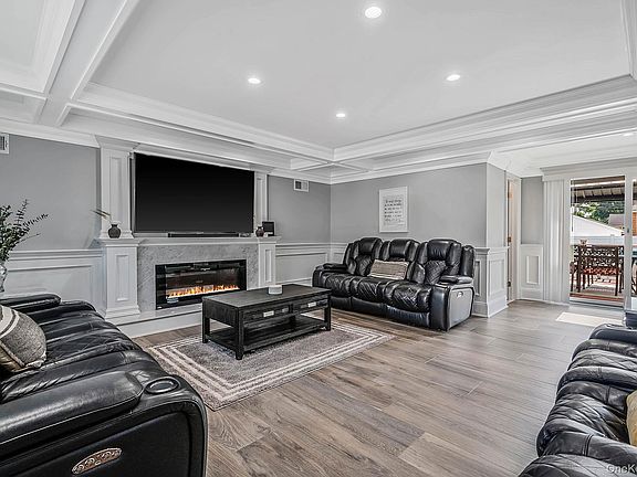 3rd image of 18 Worden Place