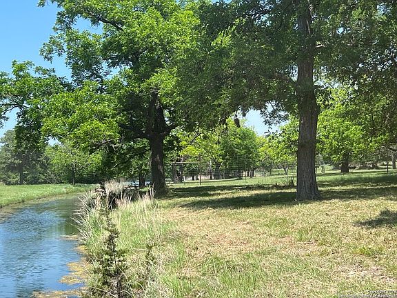 3rd image of 200 Pecan Valley Rd