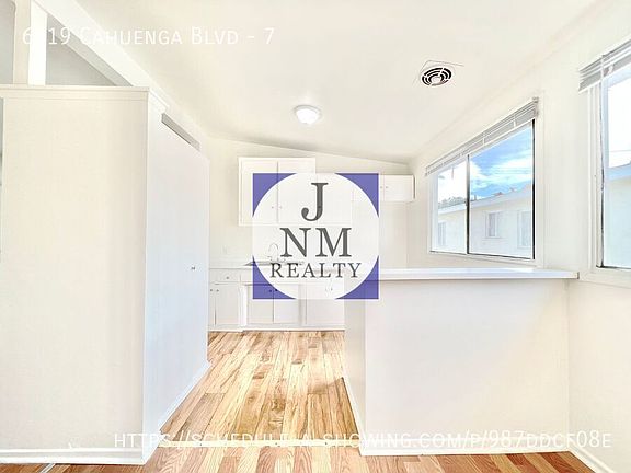 5th image of 6019 Cahuenga Blvd Unit 7