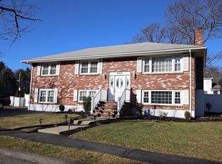 25 Susan Dr, Saugus, MA 01906