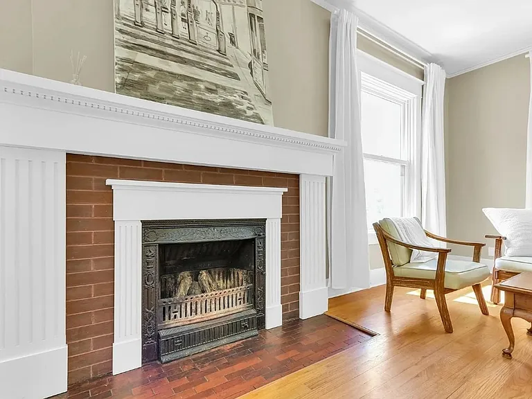 702 W Indiana Ave — Photo 8