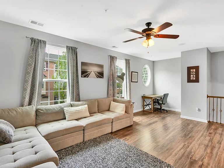 1503 Pointe View Dr — Photo 8