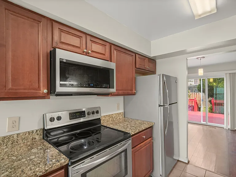 12405 Gooderham Way — Photo 11