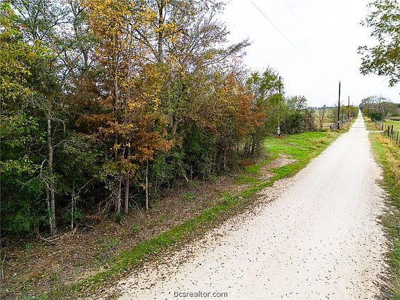 4th image of 10890 Private Road 2001