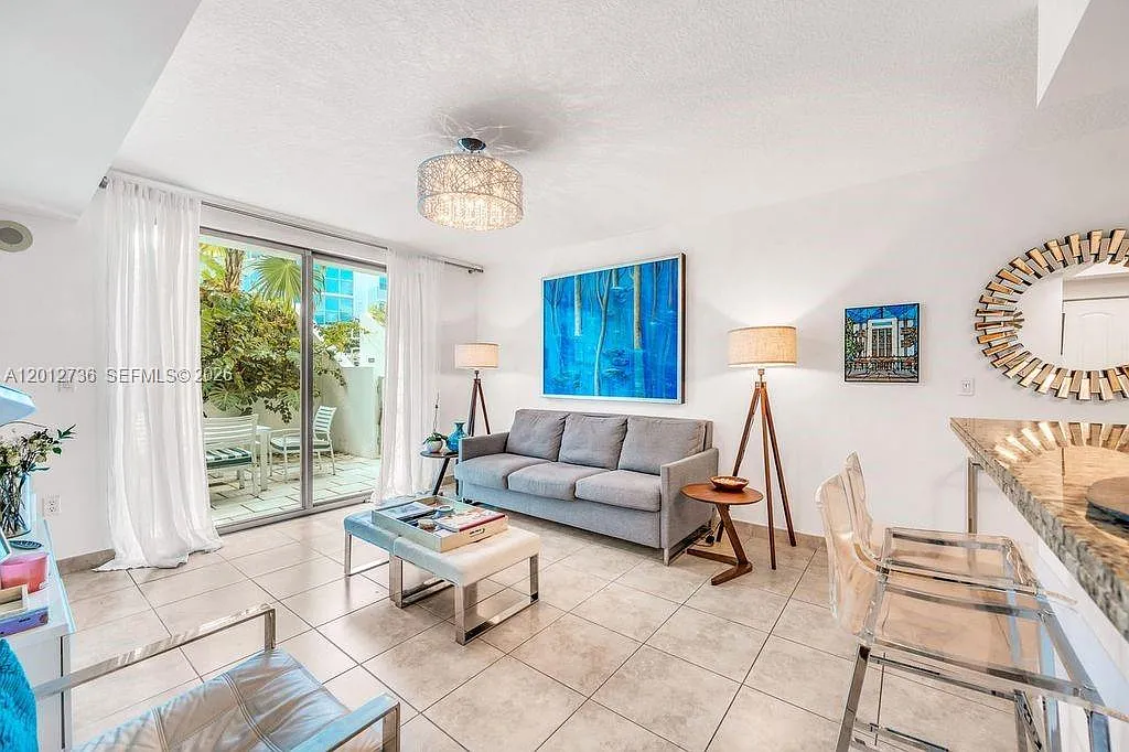 1 bed, 686 sqft, $3,650 — Photo 4