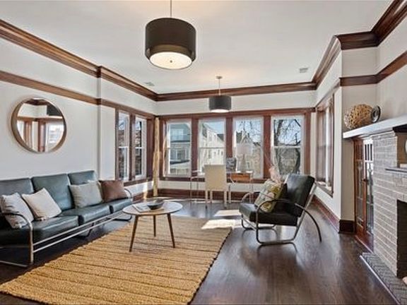 3rd image of 2434 N Avers Ave #2