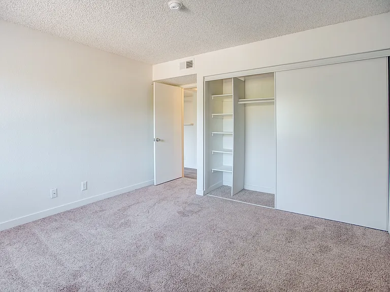 Monte Vista Apartments — Photo 11