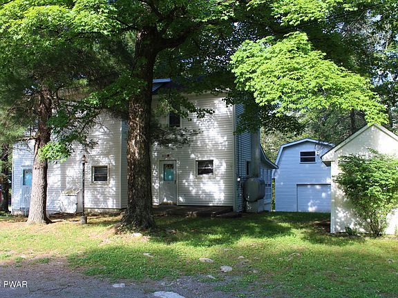 2nd image of 224 Willow Ln