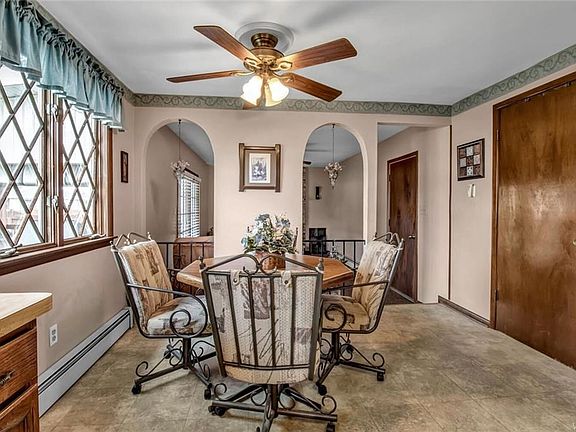 2nd image of 2229 Loree Cir