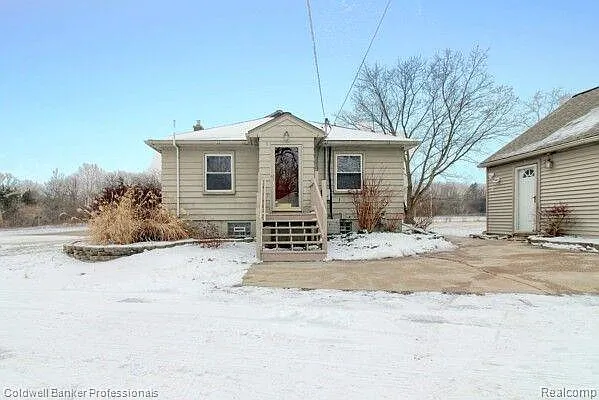 1980 Ellsworth Rd photo 1