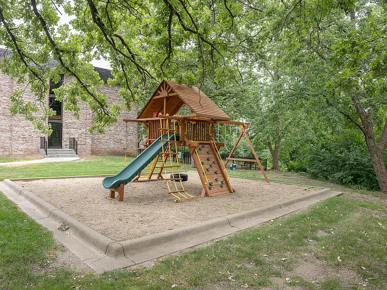 Creekwood Estates — Photo 12