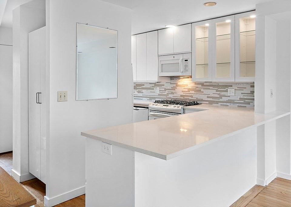 1st image of 60 Garden St #G