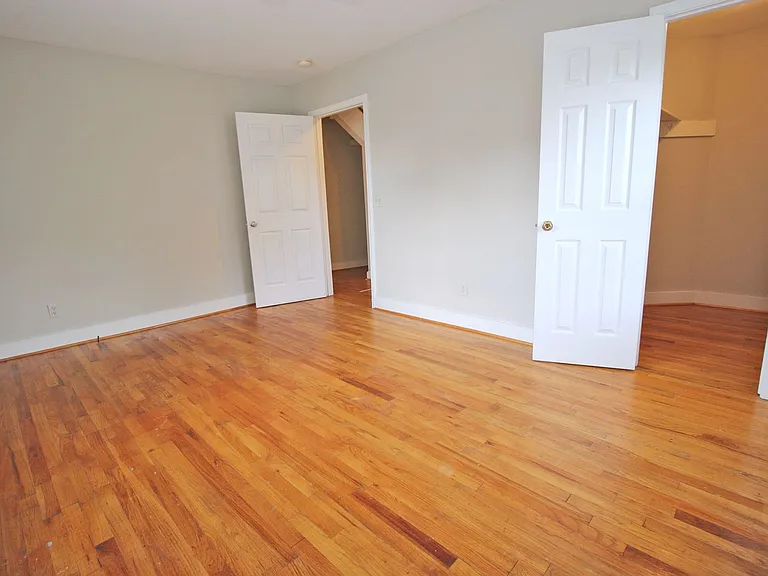 1141 Virginia St — Photo 15