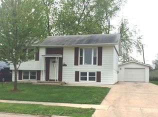 1605 Bonnie Ave, Dixon, IL 61021