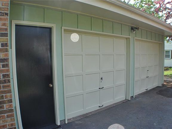 5th image of 41 Hillcrest Dr