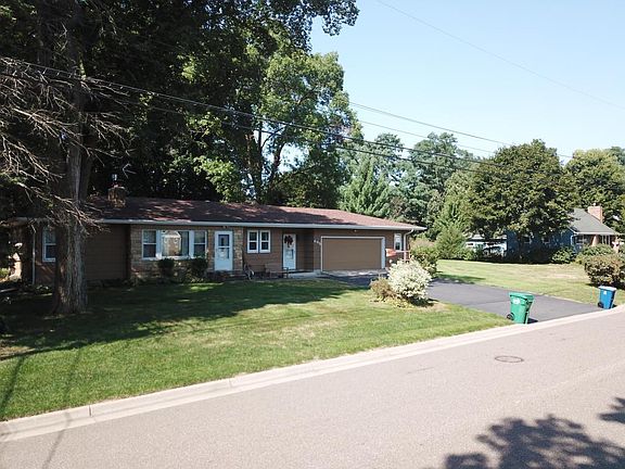 4th image of 645 Orchid Ln N